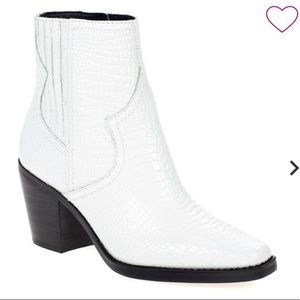 NWOT: White Lucky Genuine Leather Cowgirl Booties